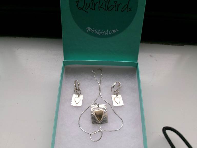 GENUINE SILVER CLIP-ON DROP EARRINGS AND PENDANT ON 45cm. CHAIN. BOXED