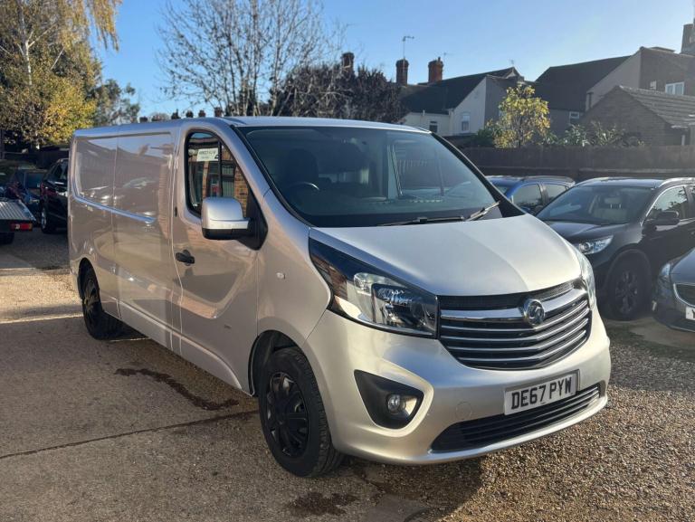 2017 Vauxhall Vivaro 2900 1.6CDTI 120PS Sportive H1 Van PANEL VAN DIESEL Manual