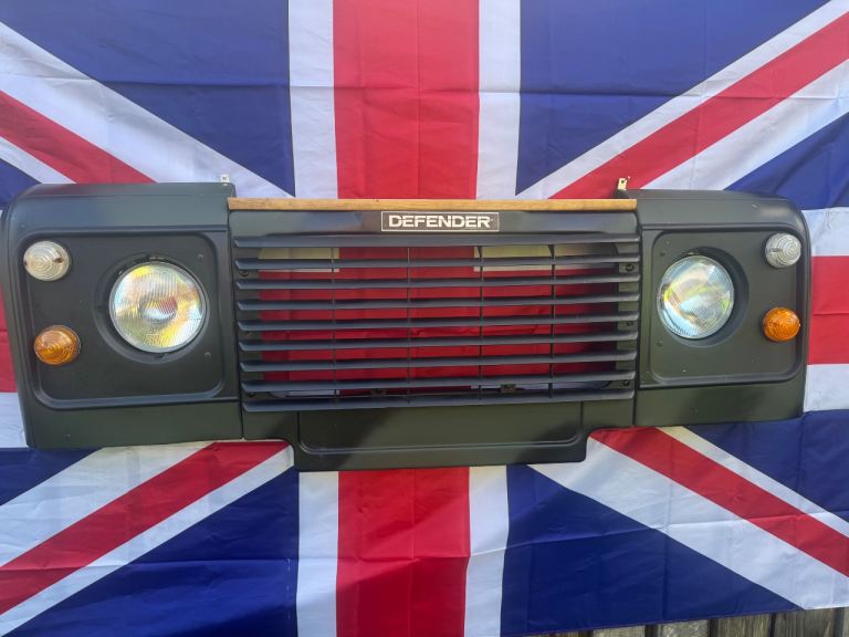 Land Rover defender series 