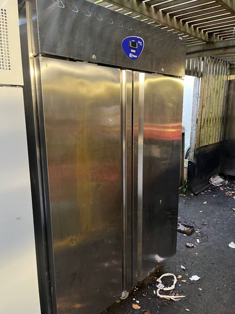Polar Standing Refrigerator Model Sb14sr-uk