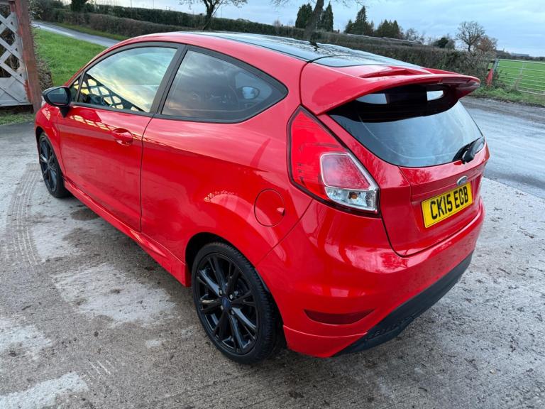 2015 Ford Fiesta 1.0 EcoBoost 140 Zetec S Red 3dr HATCHBACK PETROL Manual