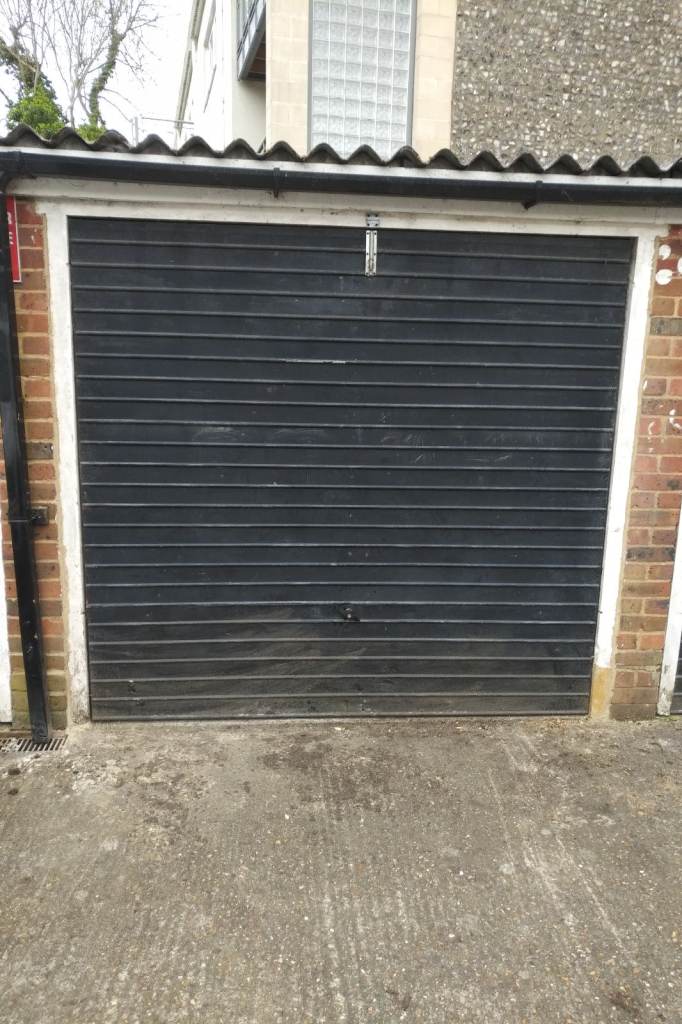 Garage-Wembley Central