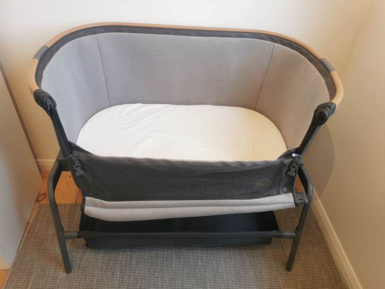  Maxi-Cosi Iora Co-Sleeper Crib