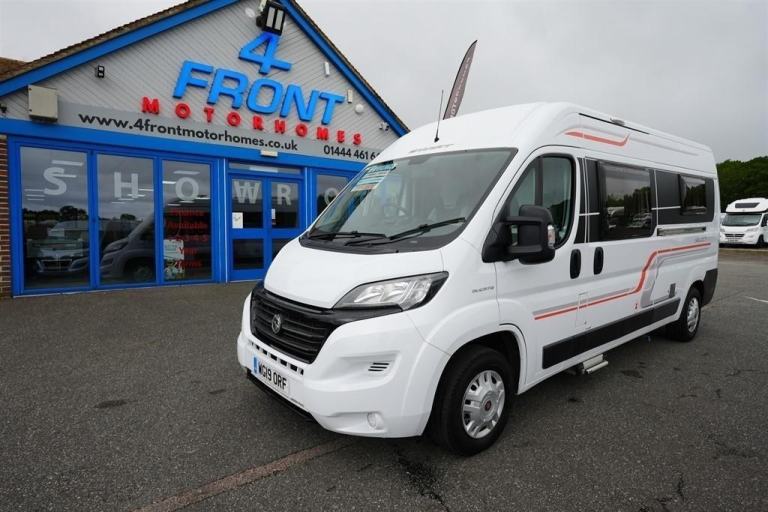 Swift Select 122 FIAT 2 BERTH 2 TRAVEL SEAT MOTORHOME
