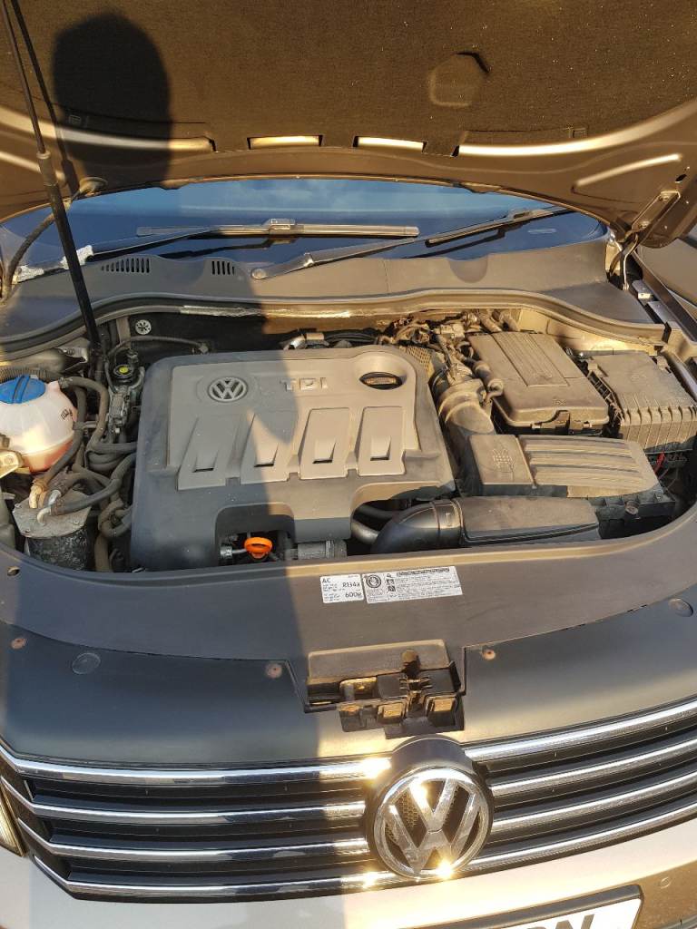 Volkswagen, PASSAT, Saloon, 2011, Manual, 1968 (cc), 4 doors