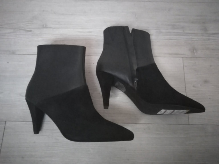New M&S Women's Heel Shoes (Size UK 6 1/2)