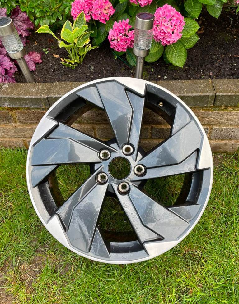 6RZ3A nissan rogue x trail alloy wheel 18
