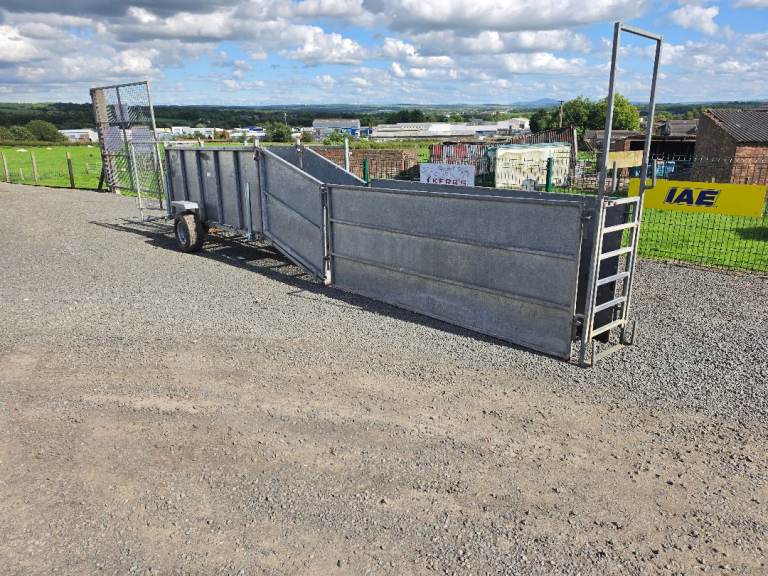Mobile sheep handling race system on trailer farm livestock tractor 