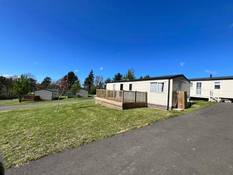  FREE SITE FEES TO JAN 2027. 2016 WILLERBY PEPPY WITH DECKING