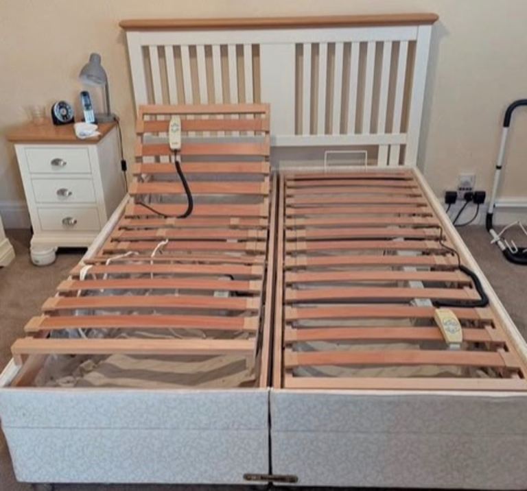 Dunlopillo adjustable double bed, mattresses and headboard 5’. Free LOCAL delivery. ONO collection.