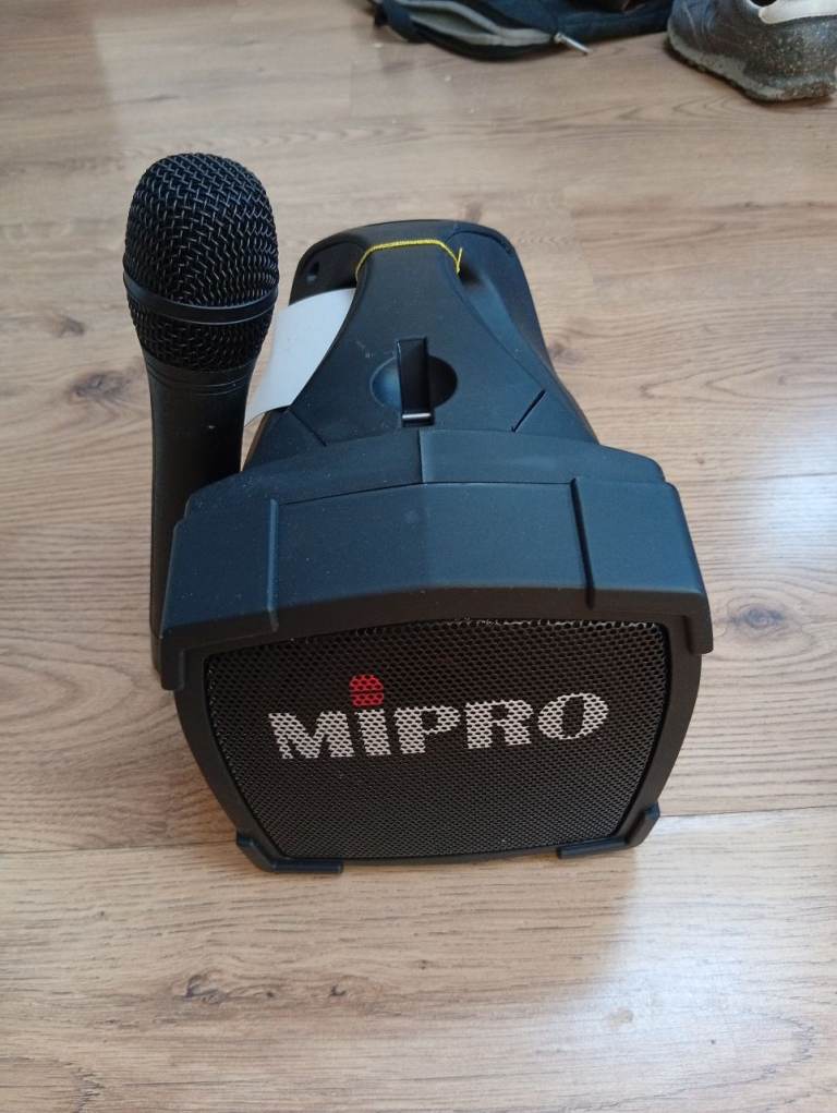 Mipro MA-101 Portable PA System with Microphone