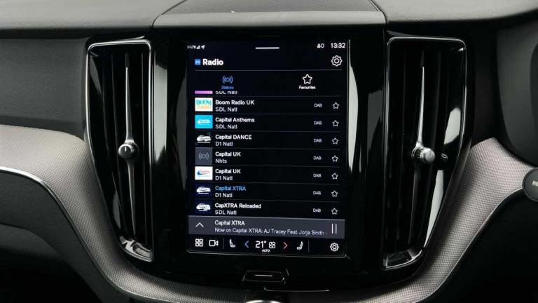 2022 Volvo XC60 2.0 B4 MHEV Plus SUV 5dr Diesel Hybrid Auto AWD Euro 6 (s/s) (197 ps) ESTATE Dies...