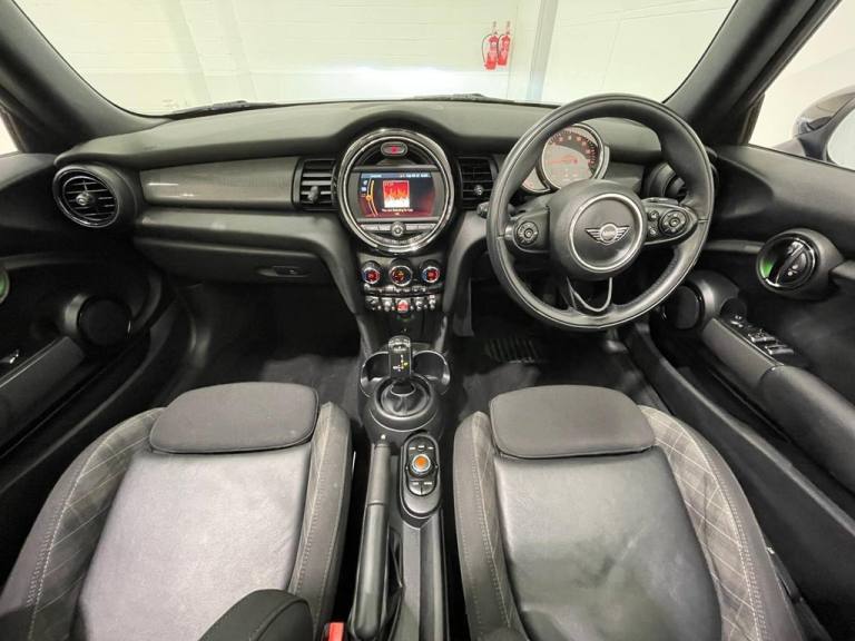 2018 MINI Convertible 1.5 Cooper Convertible 2dr Petrol Steptronic Euro 6 (s/s) (136 ps) Converti...