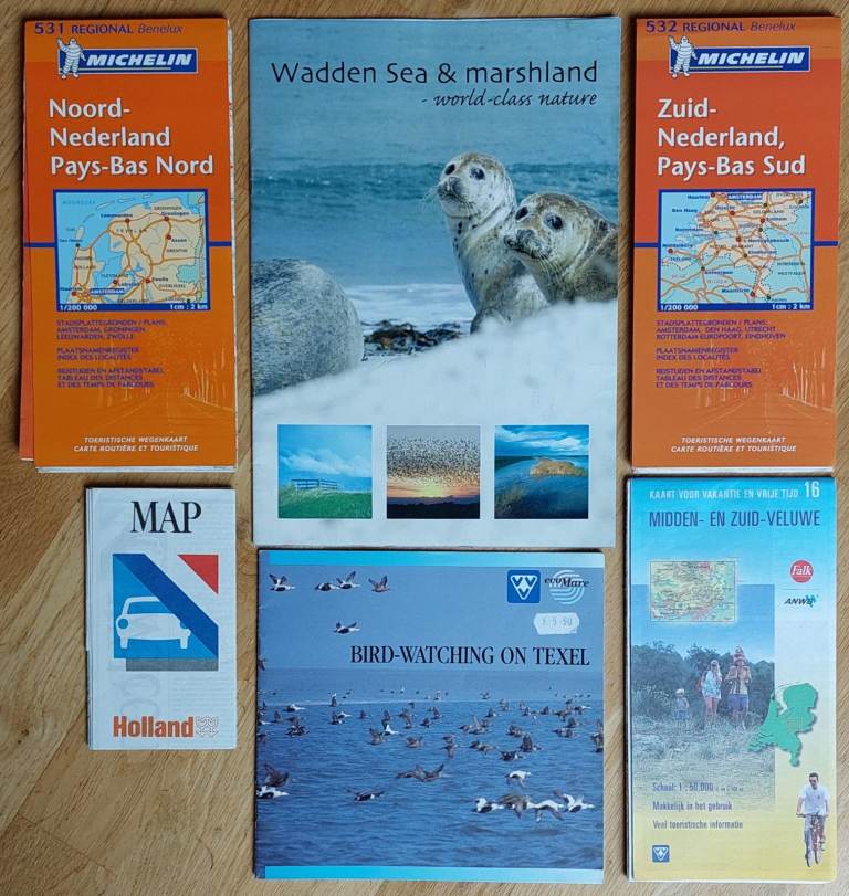 4 Dutch maps & 2 nature guides to the Wadden Sea area, ideal for holiday planning