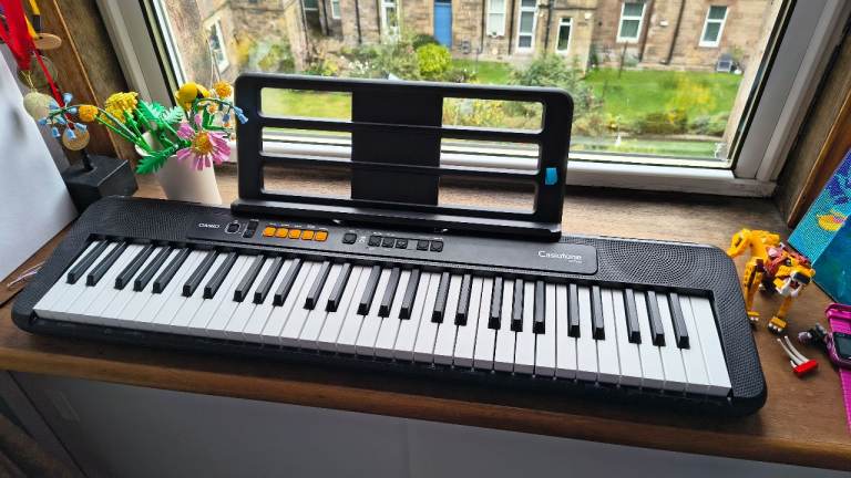 Casio Casiotone CT-S100 Keyboard incl. Power supply