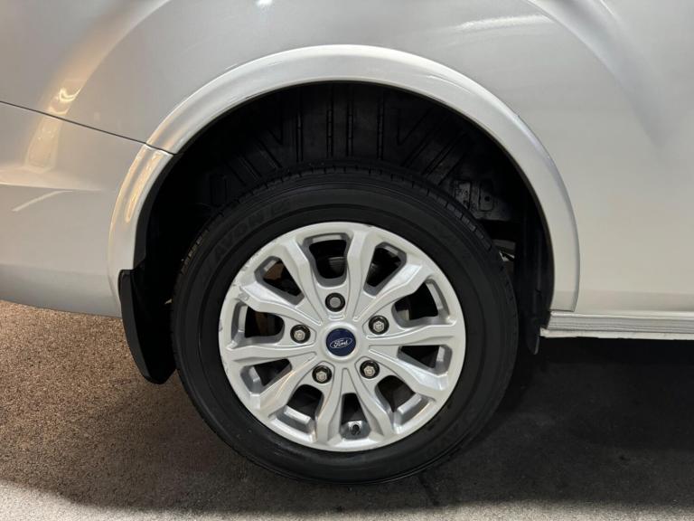 2022 Ford Tourneo Custom 2.0 EcoBlue 130ps L/R 8 Seater Titanium Auto MPV DIESEL Automatic