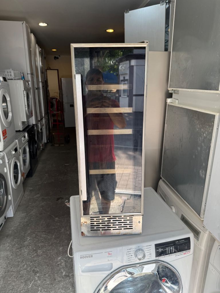 Lamona Slim  Wine Cooler Fridge Black with Glass Door, Good Condition With Free Delivery 🚚 