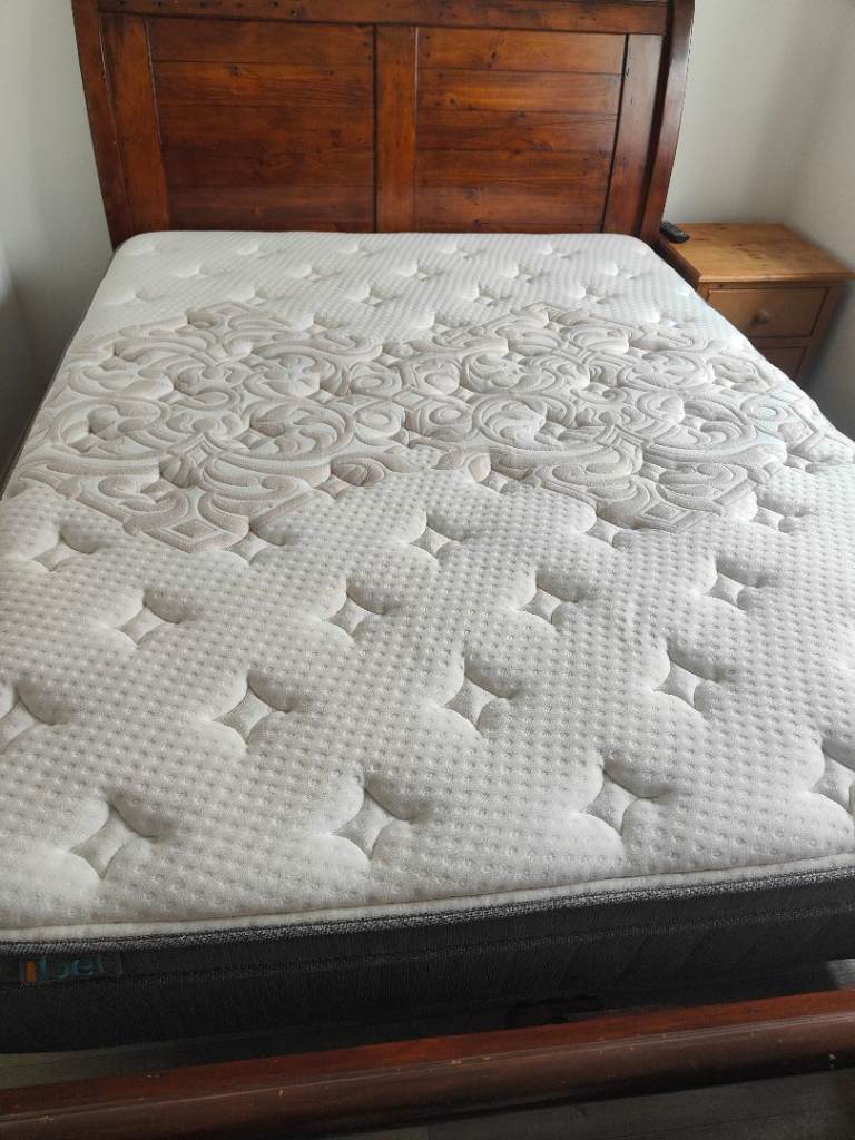 Free double mattress 