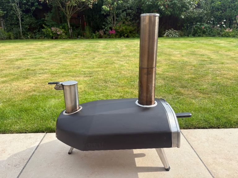 Ooni Fyra 12 Wood pellet pizza oven