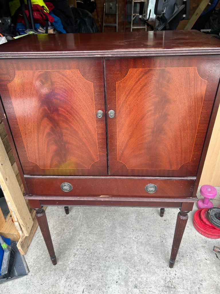 Lovely Wine Cabinet - Two Doors, One Drawer, Great for Upcycle