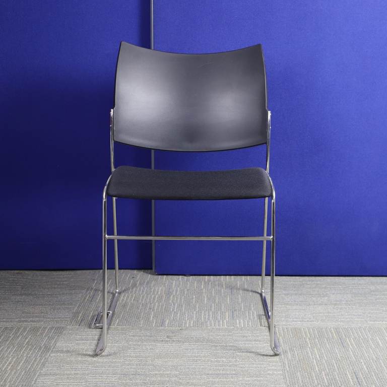 Second Hand Black Meeting Chair with Plastic Black 2OOF-CH-1340