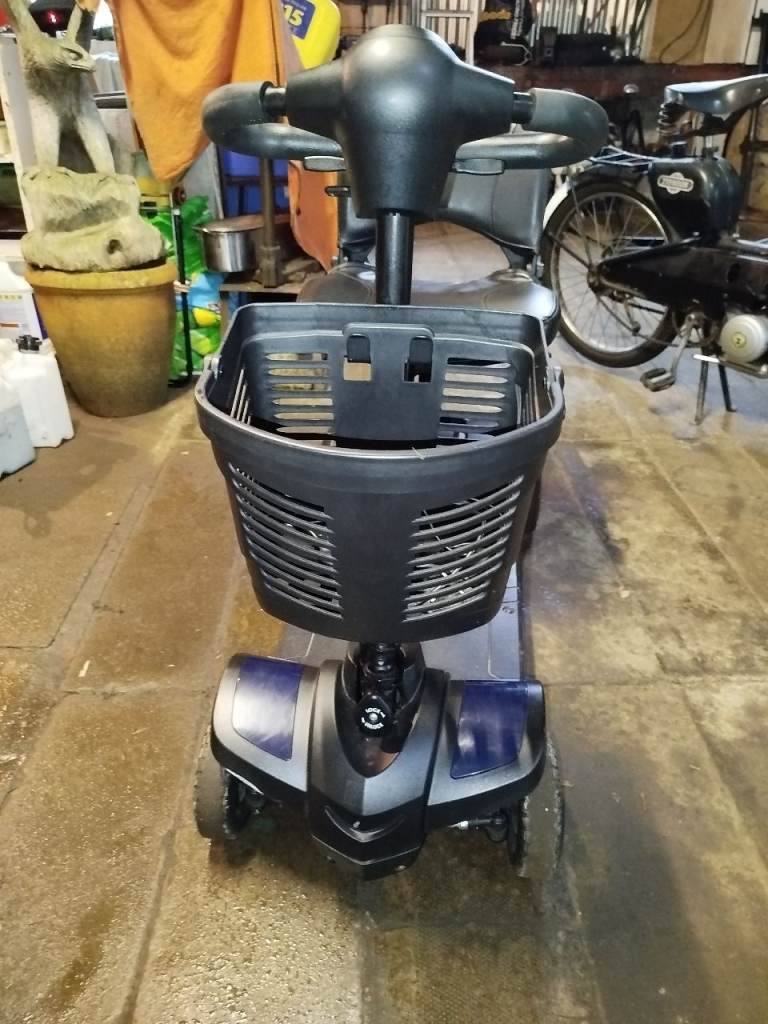 Lightweight Mobility Boot Scooter 