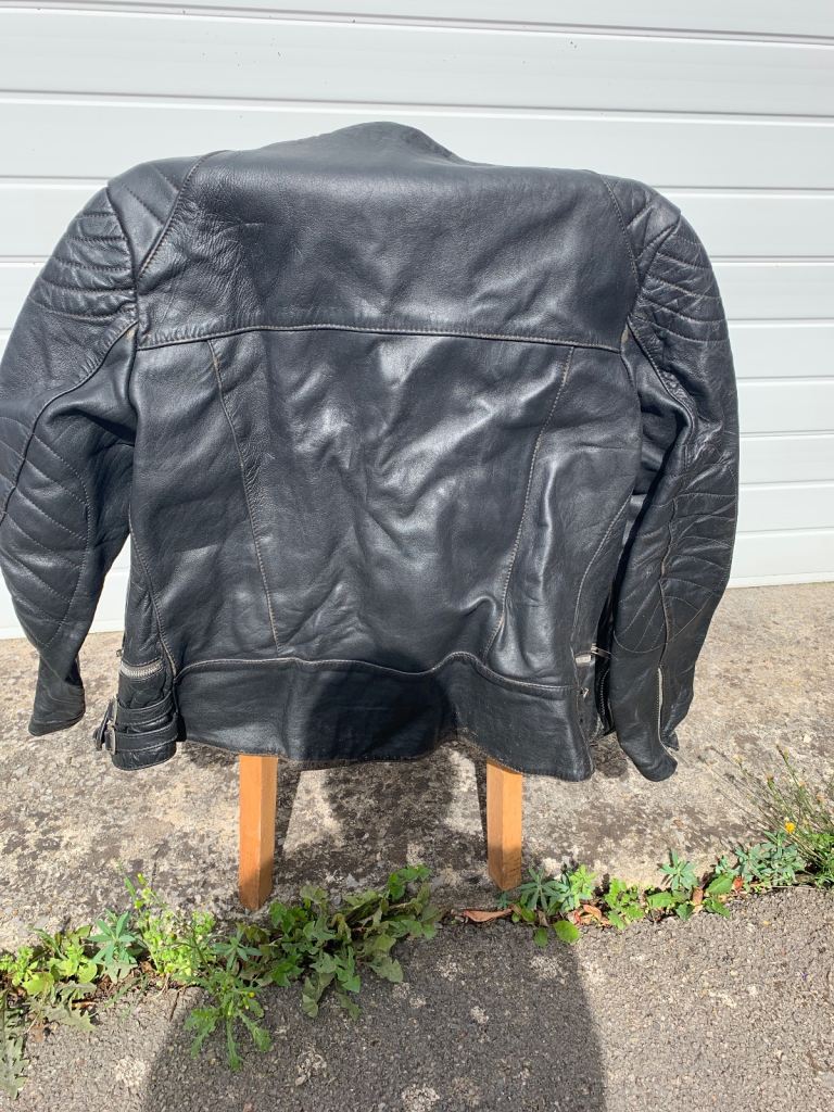 Motorcycle jacket