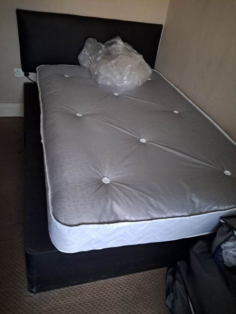 Small double mattress 