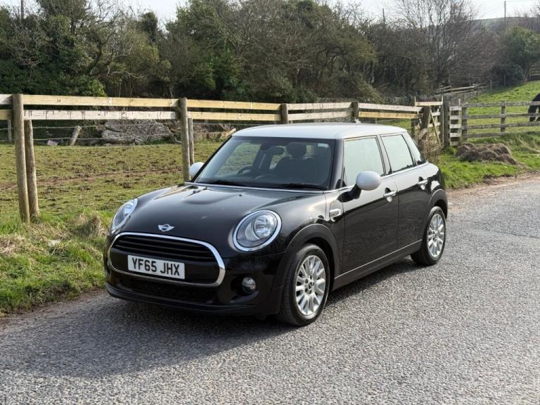  Mini Hatchback 1.5 Cooper 5dr Auto Petrol