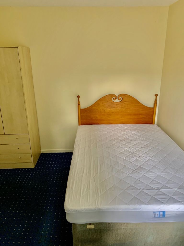 DOUBLE ROOM IN SHARED HOUSE DERBY CITY