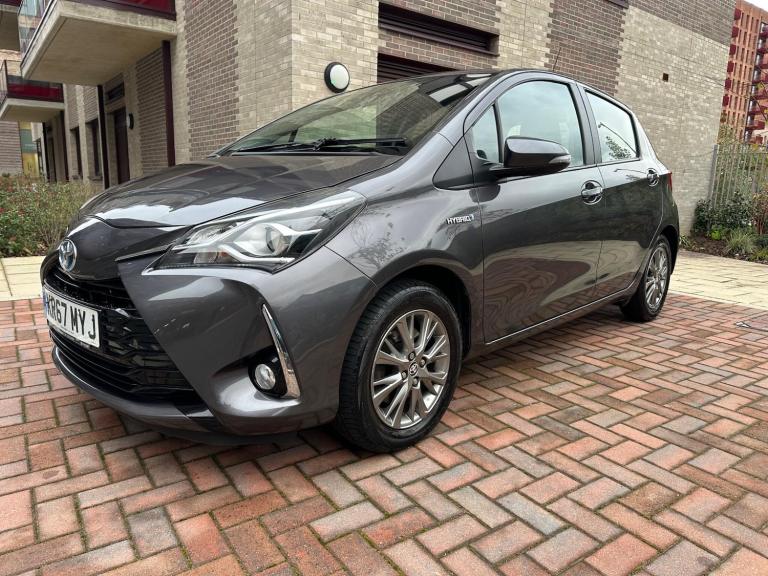 2017 Toyota Yaris 1.5 VVT-h Icon E-CVT Euro 6 (s/s) 5dr HATCHBACK Petrol/Electric Hybrid Automatic