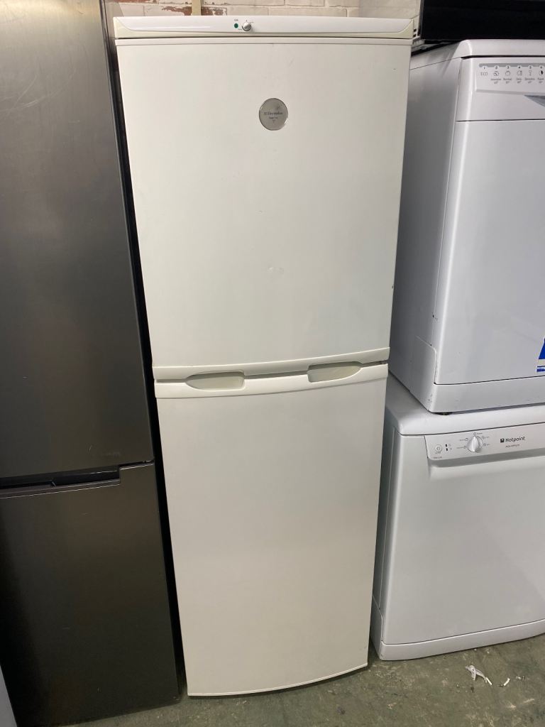 ☎️🚚WHITE ELECTROLUX 6FT FRIDGE FREEZER £135 WE CAN DELIVER 