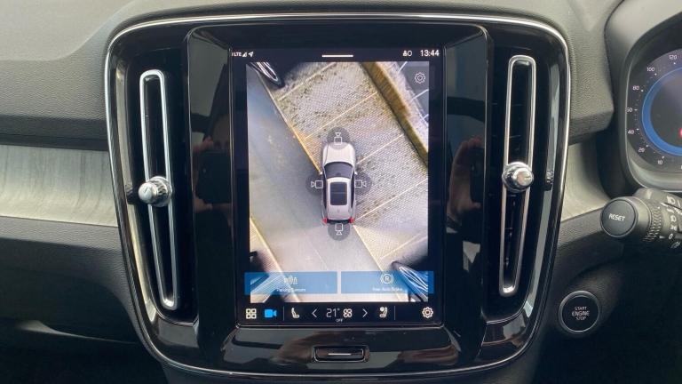 2024 Volvo XC40 2.0 B3 MHEV Ultimate SUV 5dr Petrol Hybrid DCT Auto Euro 6 (s/s) (163 ps) ESTATE ...