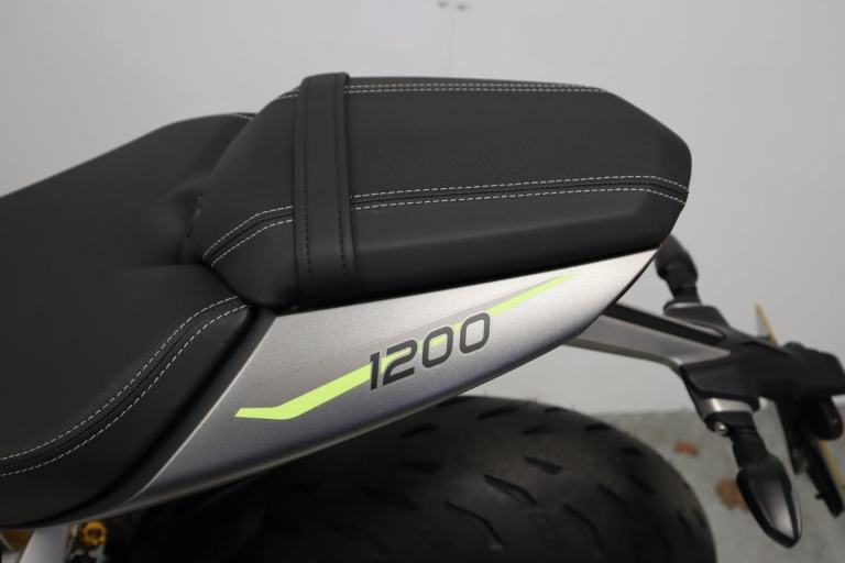 2021 Triumph Speed Triple 1200 RS