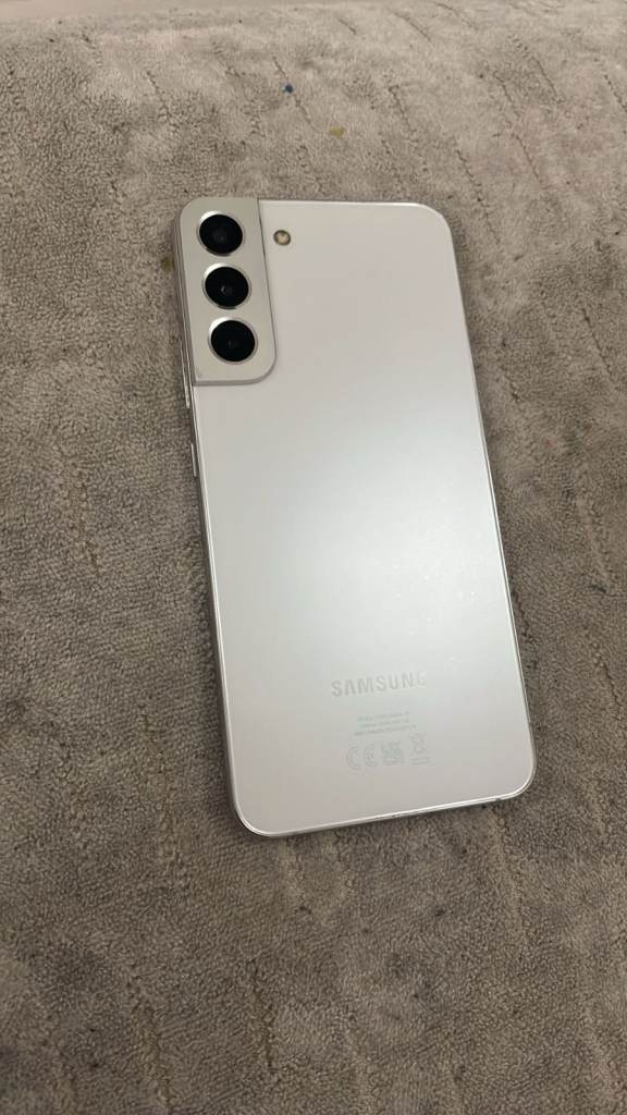 Samsung Galaxy S22 plus 5g 128gb £210 unlocked with warranty
