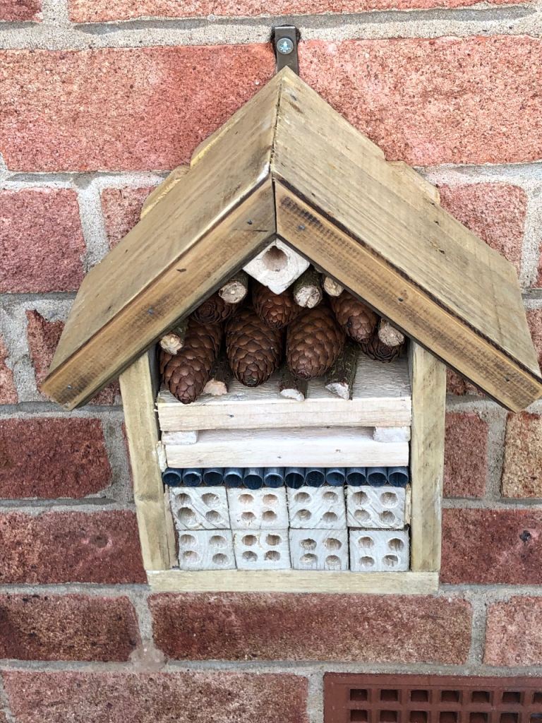 Bee hotel 