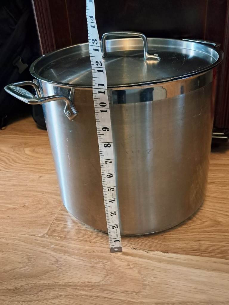 All-Clad Stainless Steel Stock Pot with Lid – Good Condition