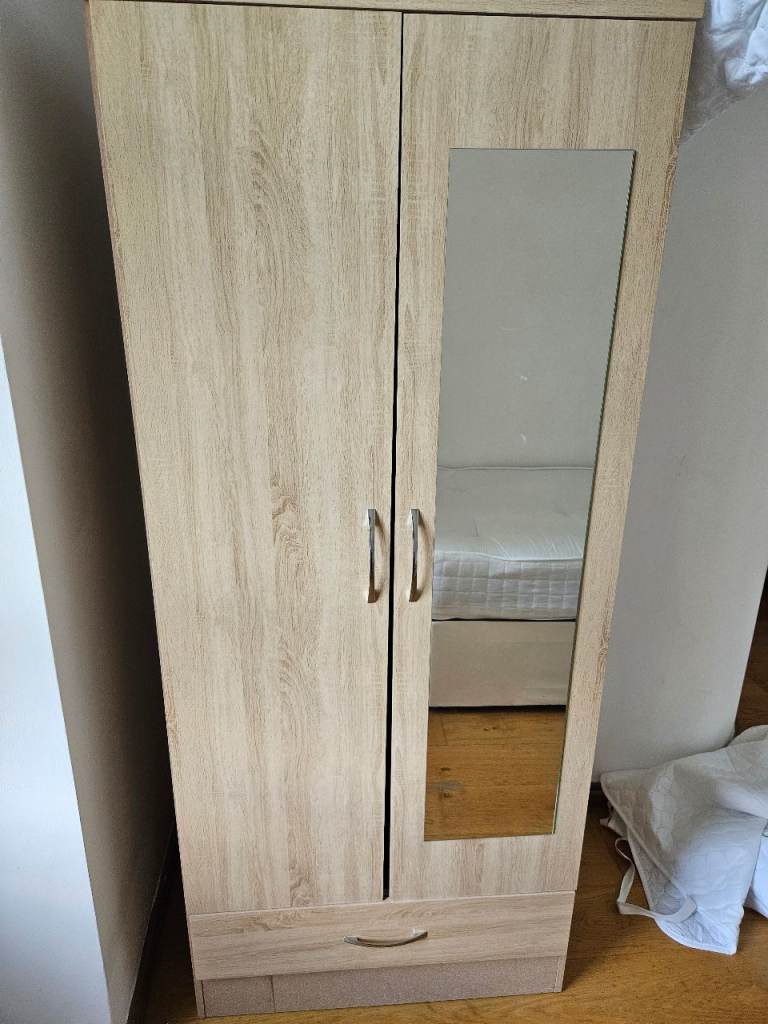 Wardrobe for bedroom
