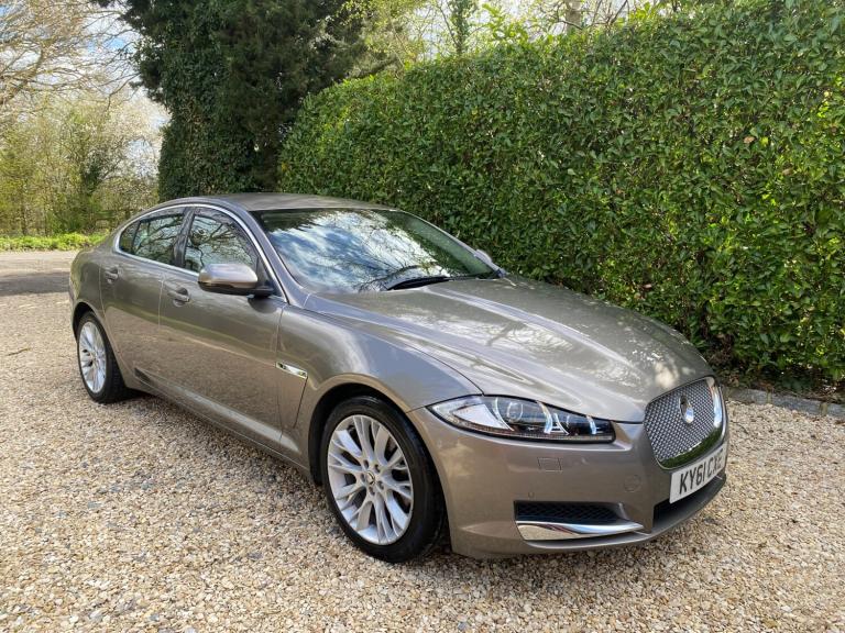2011 Jaguar XF 2.2d Luxury 4dr Auto SALOON Diesel Automatic