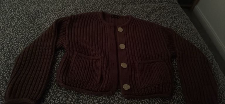 Cosy Ribbed Cardigan with Pockets – Good Condition