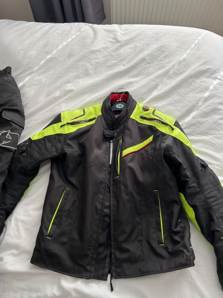Motorcycle suit