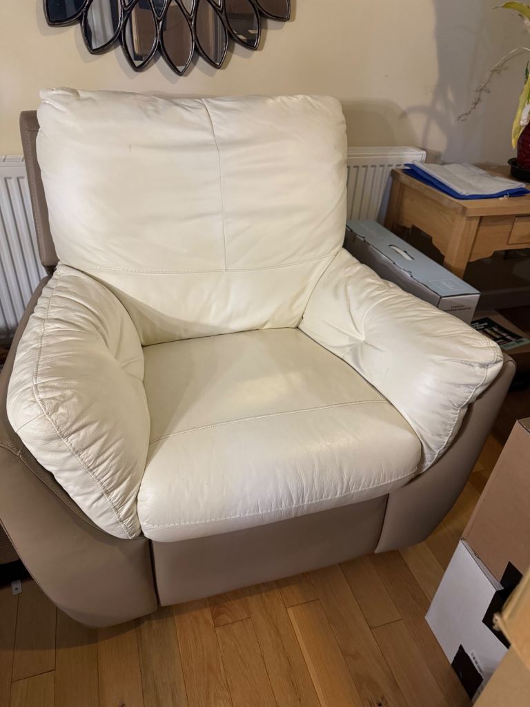 Leather 2 seater and electric recliner chair