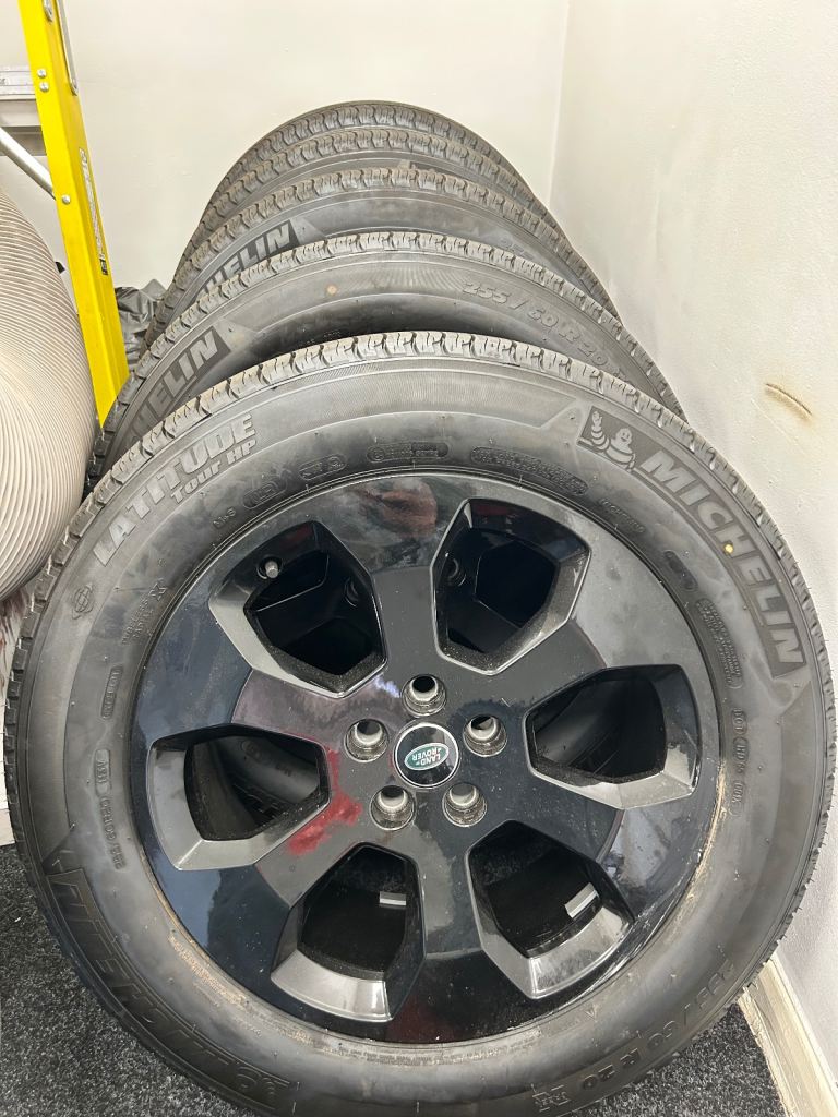 20 inch alloy wheels/tyres - off Defender 90 Style 6011 