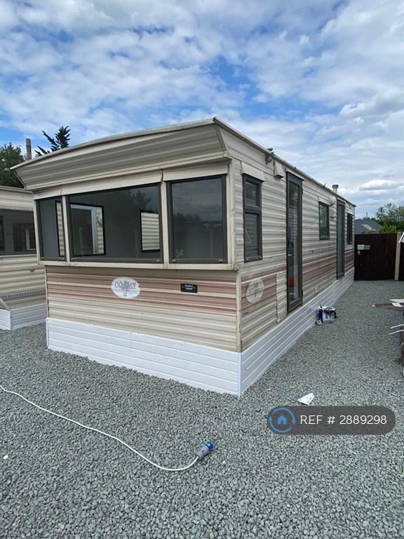 2 bedroom flat in Paices Hill, Reading, RG7 (2 bed) (#2889298)