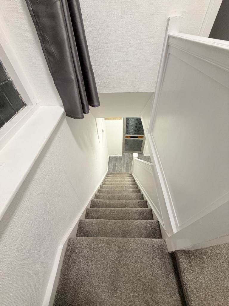 4 Bedroom Semi Detached - LE5 2DJ