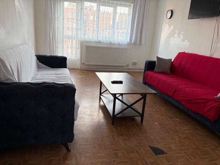 2 bed council flat in Parkside Estate, E9 7LA xchange with SE area