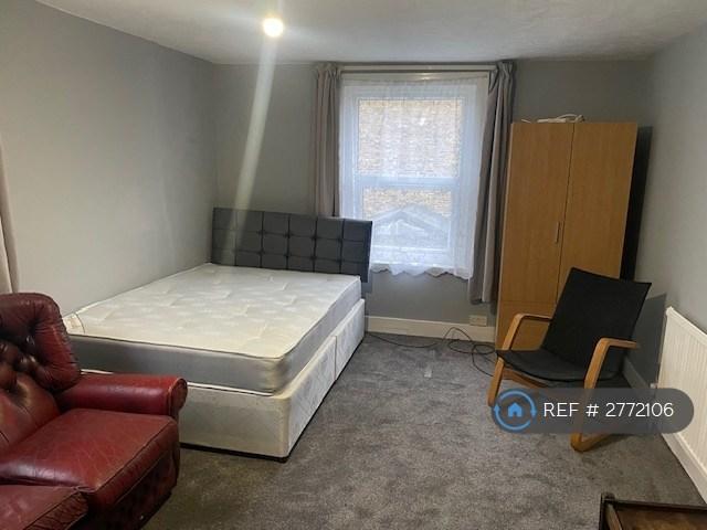 1 bedroom in Ondine Road, London, SE15 (#2772106)