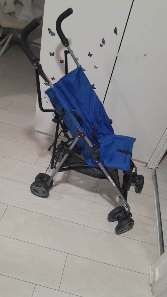 Blue Umbrella Fold Pushchair – Good Condition