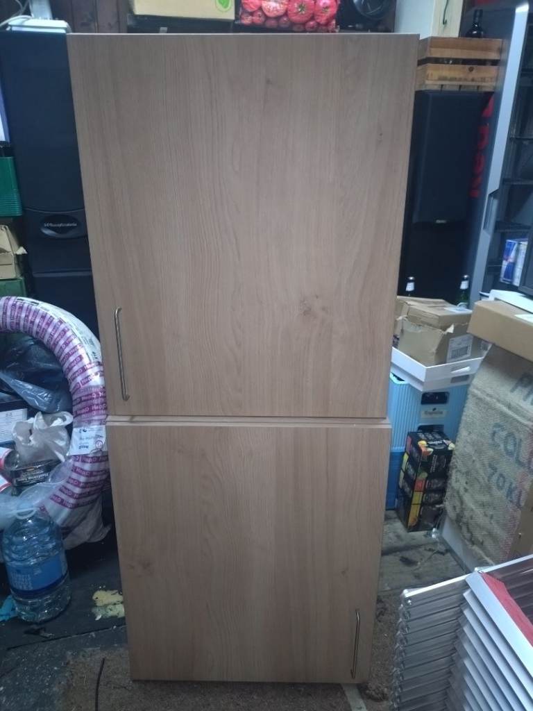 Kitchen cabinets/cupboards 