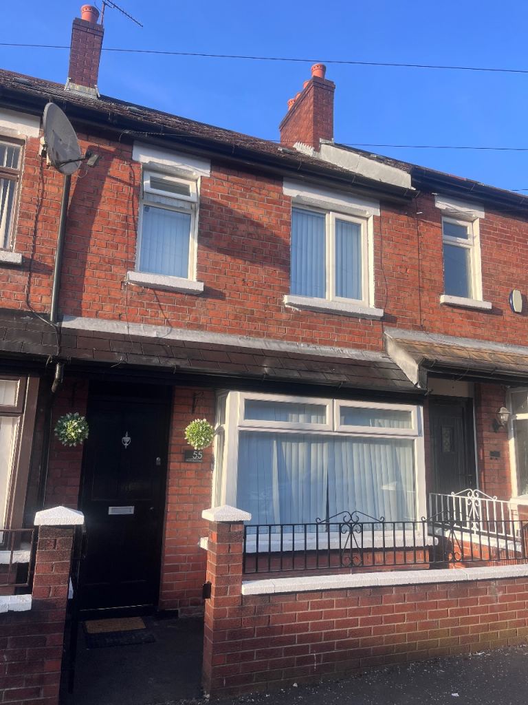 Double room to rent in houseshare £425p/m